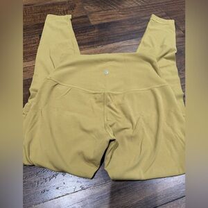 Lululemon Aligns High Rise size 6